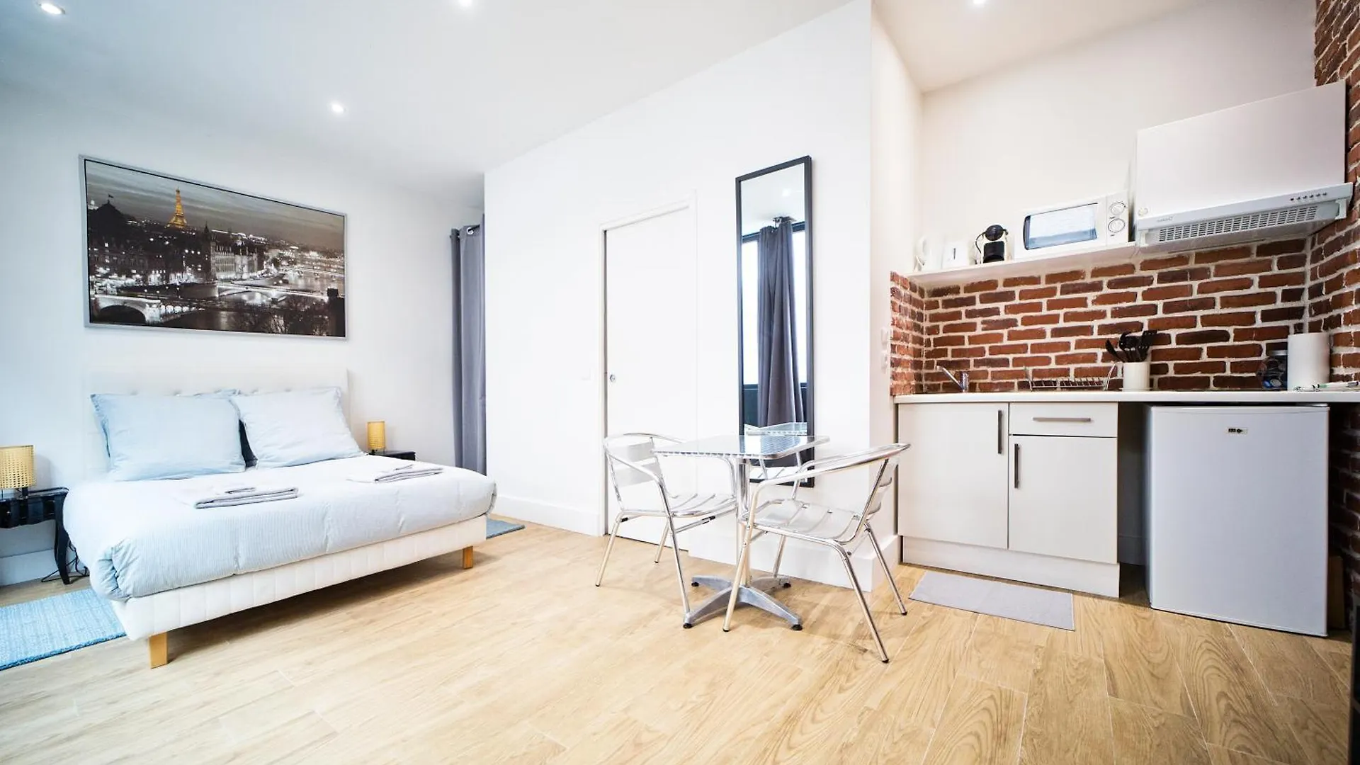 Apartment Loft Style Paris
